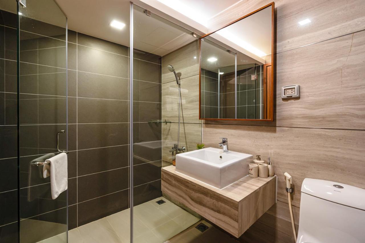 Aviva Saigon Pearl Khách sạn hẻo lánh